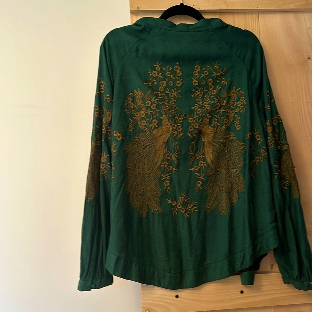 NWT Zara women’s kimono size large embroidered green peacocks
